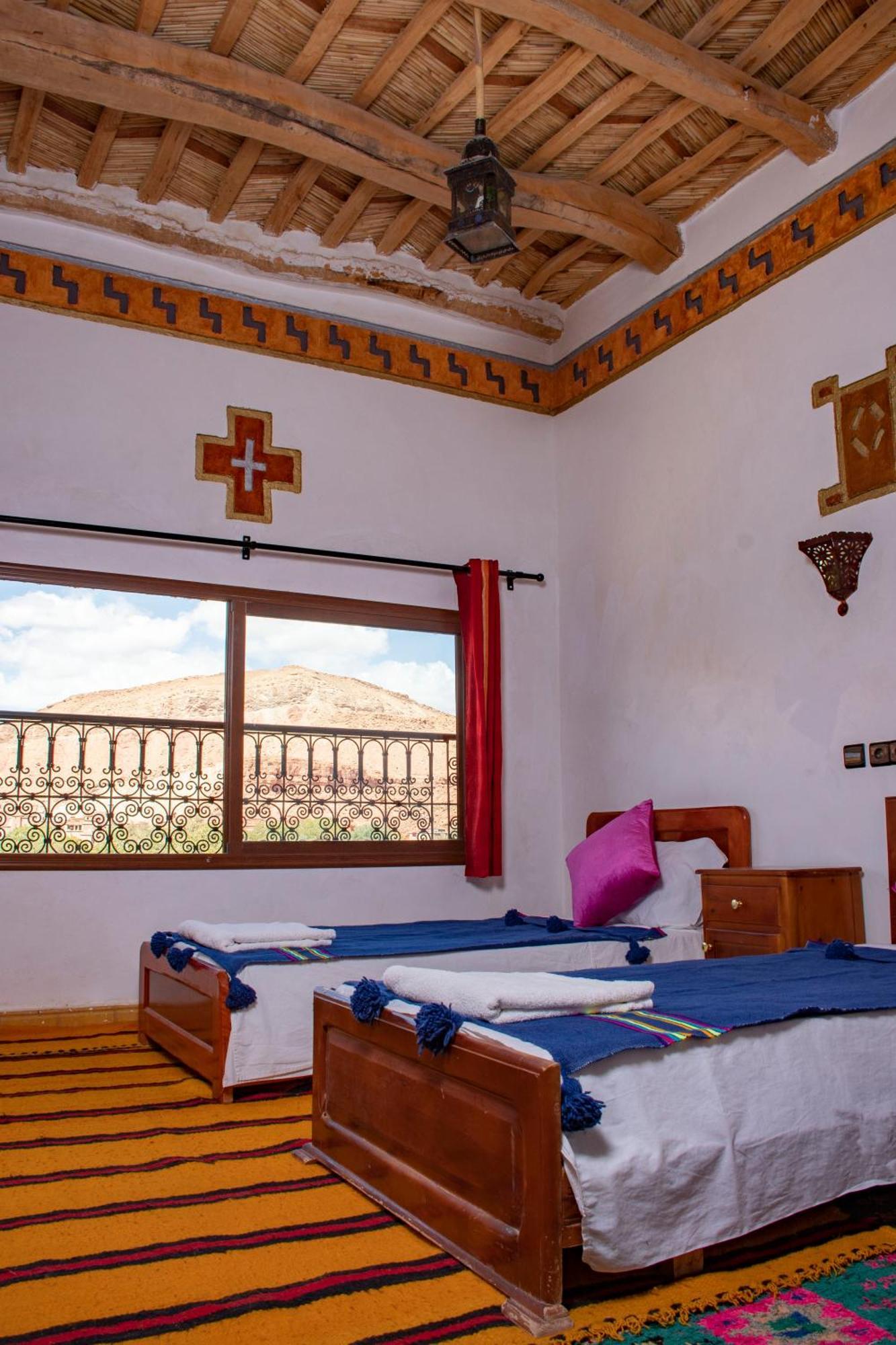 Hotel Awayou Bou Tharar Exterior photo