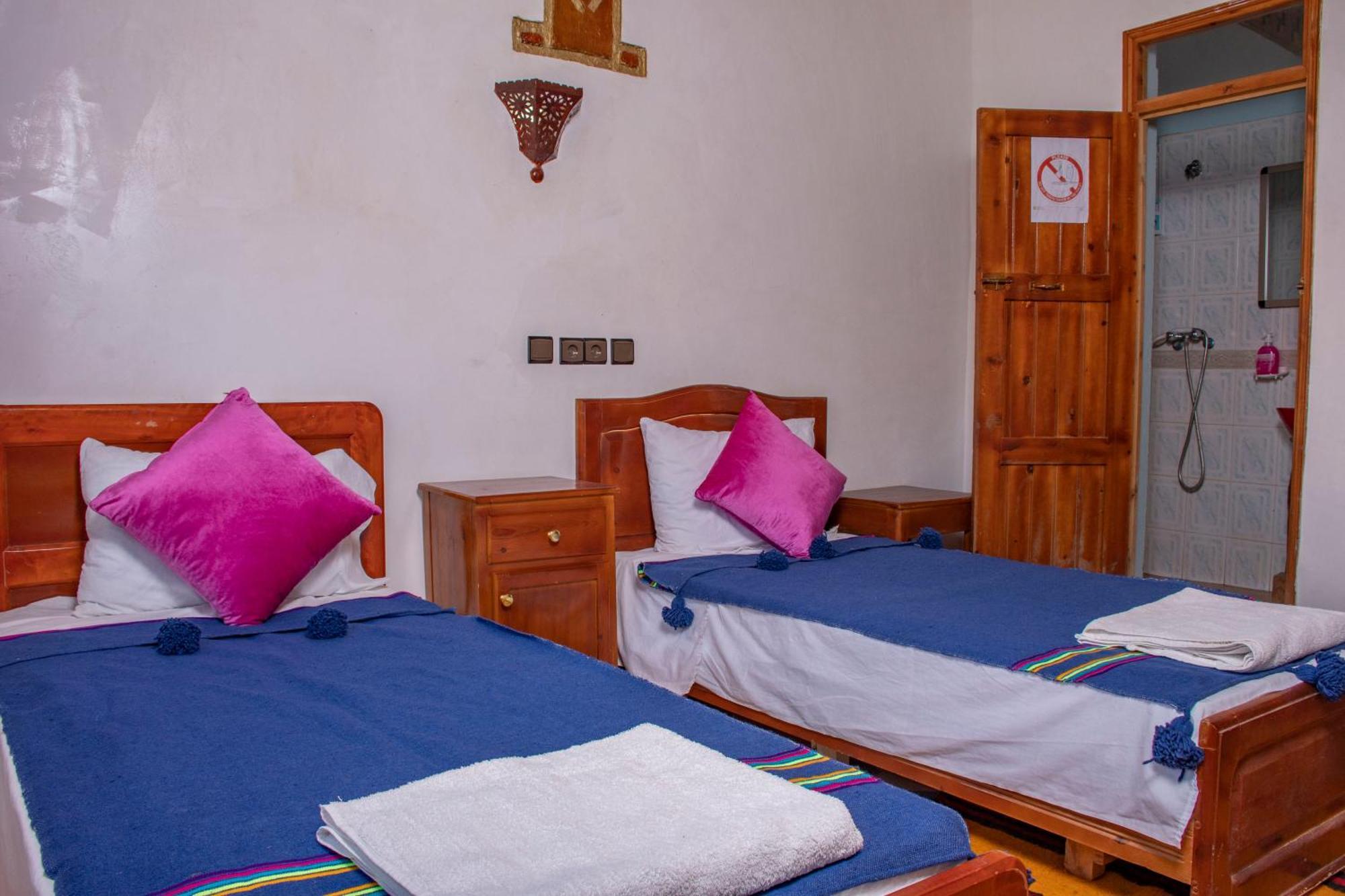 Hotel Awayou Bou Tharar Exterior photo