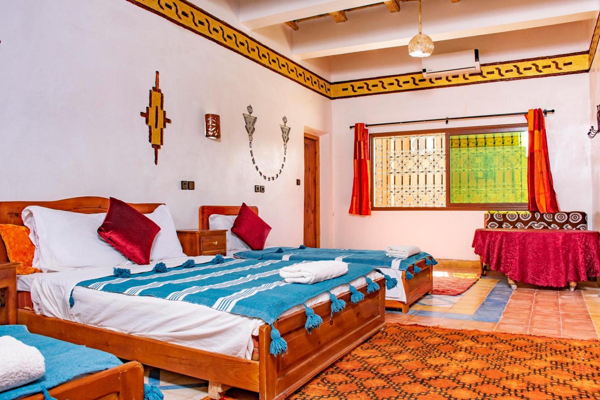 Hotel Awayou Bou Tharar Exterior photo