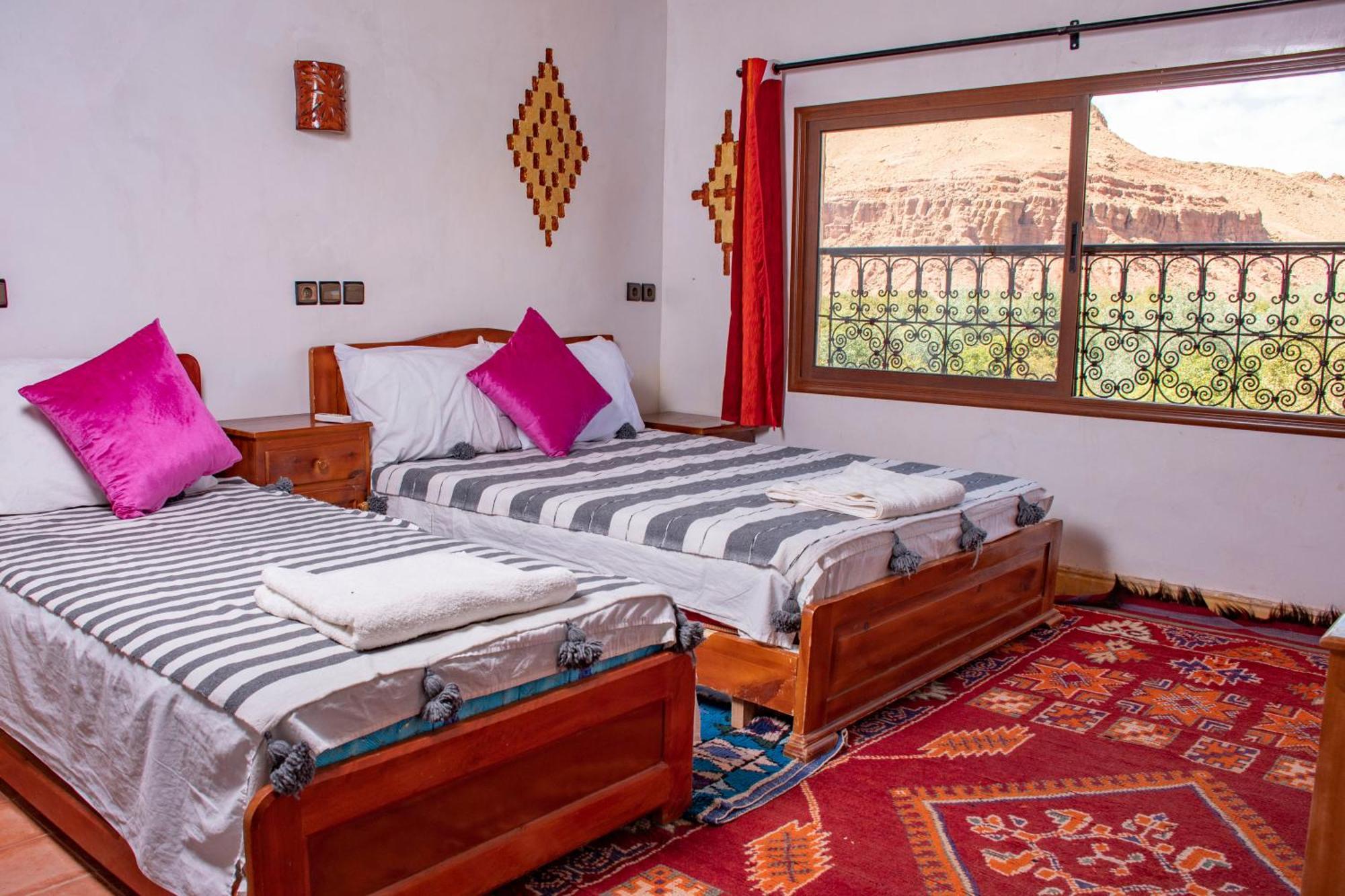 Hotel Awayou Bou Tharar Exterior photo