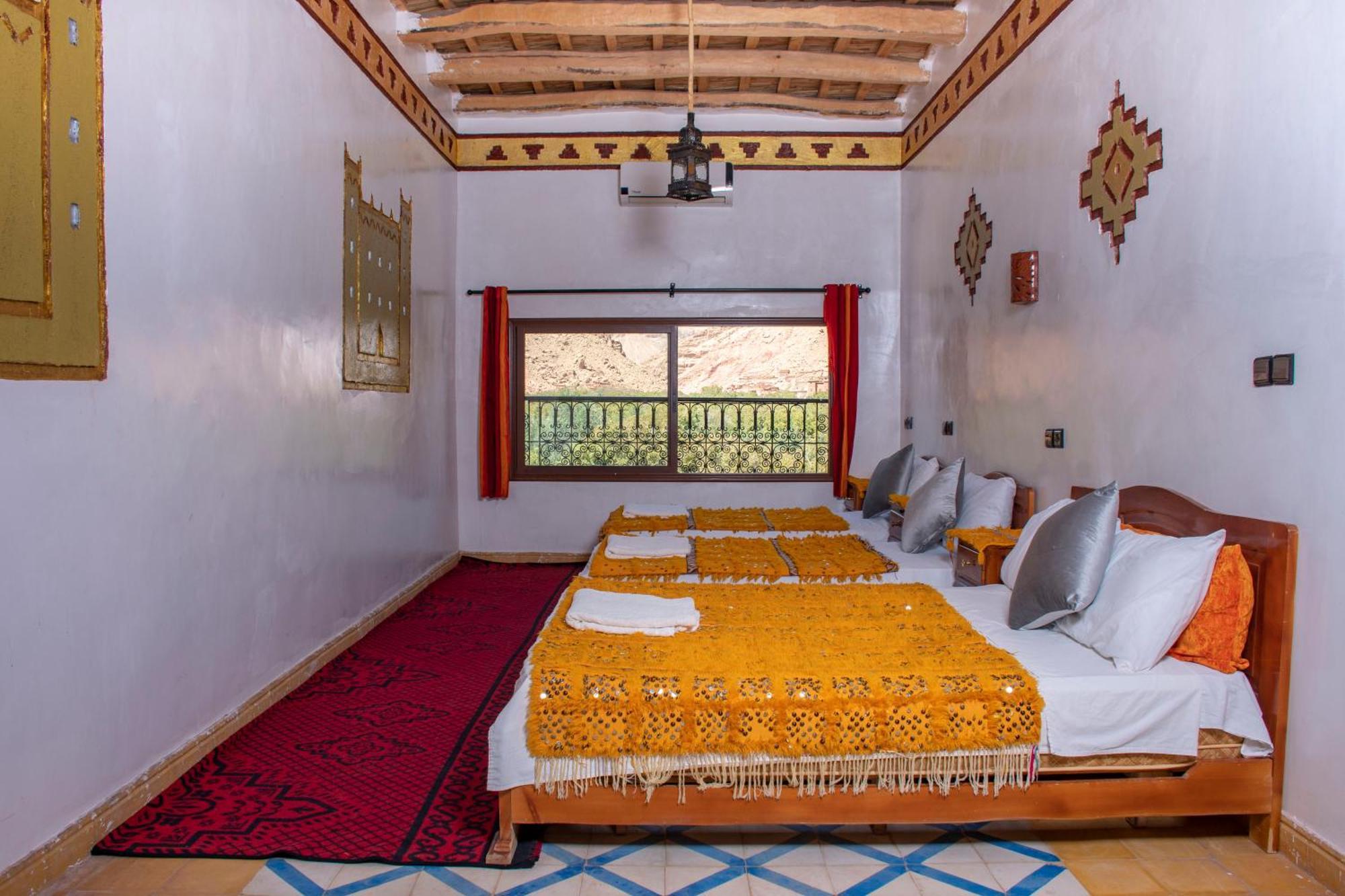 Hotel Awayou Bou Tharar Exterior photo