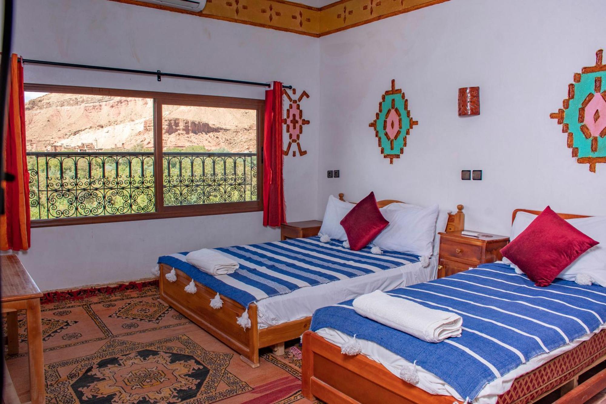 Hotel Awayou Bou Tharar Exterior photo