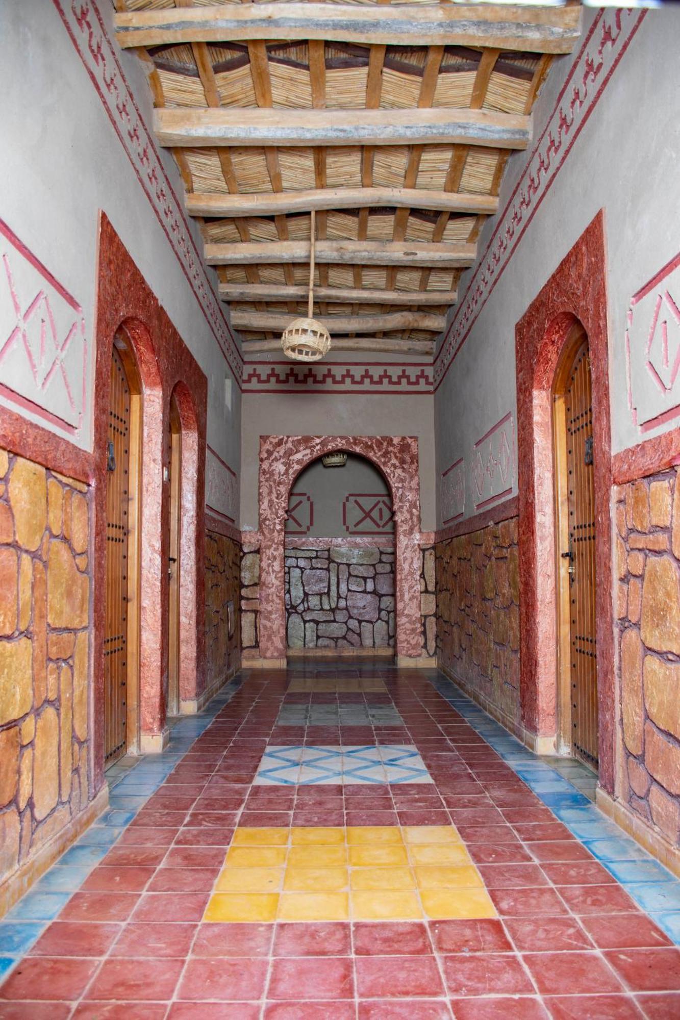Hotel Awayou Bou Tharar Exterior photo