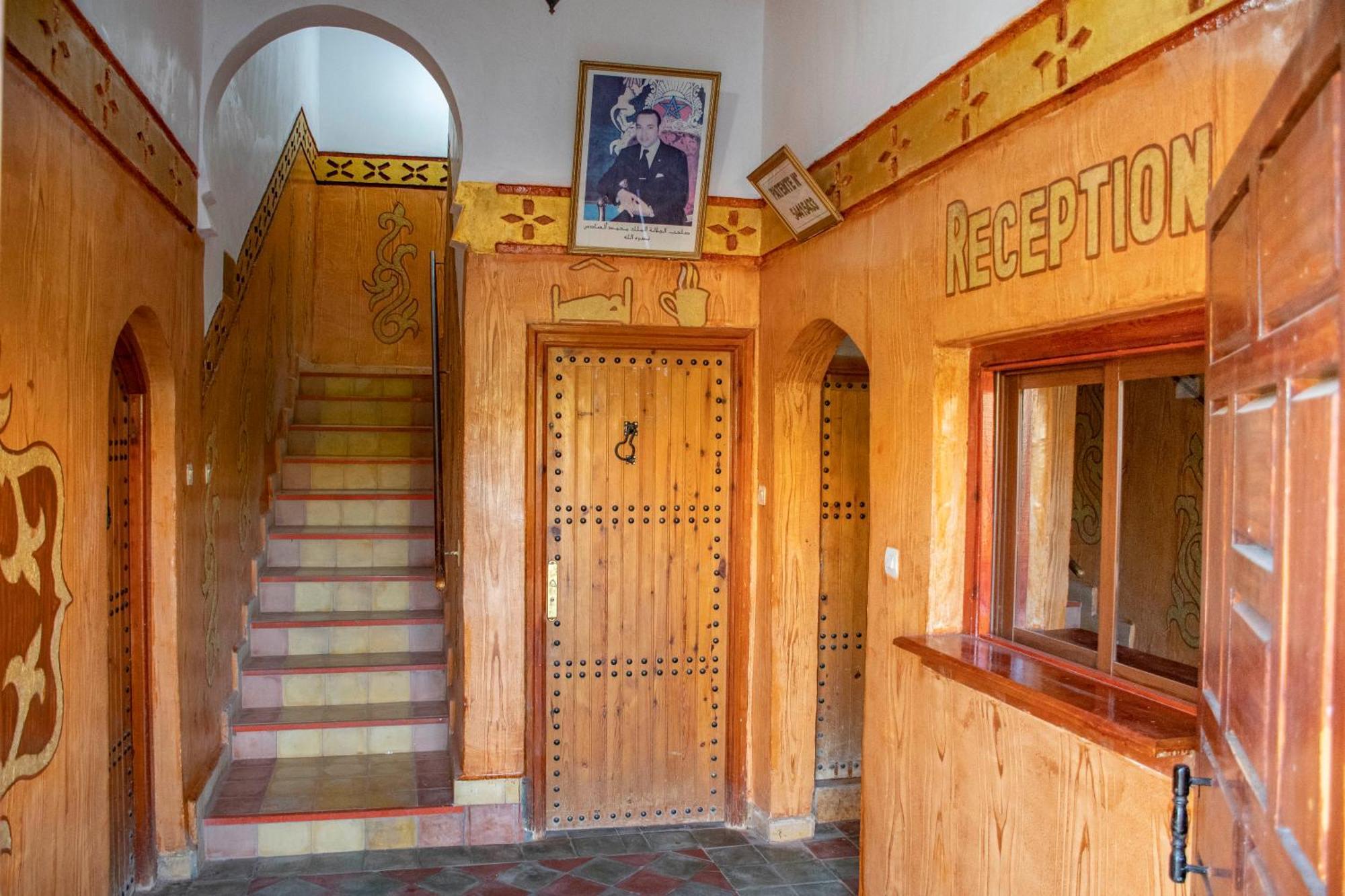 Hotel Awayou Bou Tharar Exterior photo