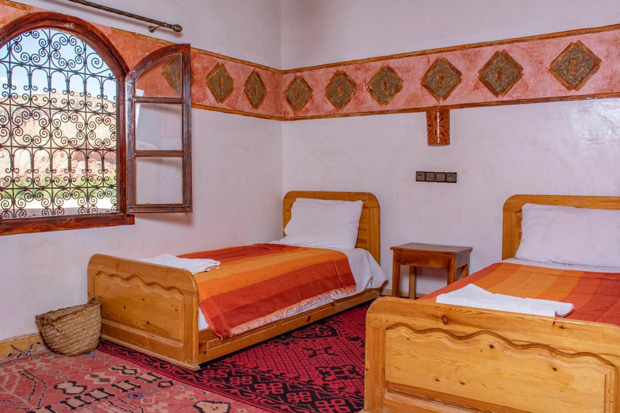 Hotel Awayou Bou Tharar Exterior photo